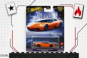 hot_wheels_reventon_real_card_optimized